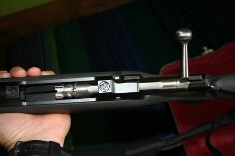 Muy buenas,

Por petición de algún miembro del foro voy a exponer unas fotografías de un gran rifle que 90
