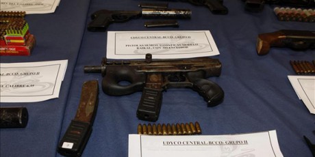 https://www.libertaddigital.com/espana/2013-02-25/la-policia-desarticula-una-celula-de-sicarios-colombianos-en-madrid-1276483229/

Entre 40