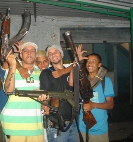 Hace unos días encontré por casualidad en una web extranjera un arma a la venta que hacía muchos años 141