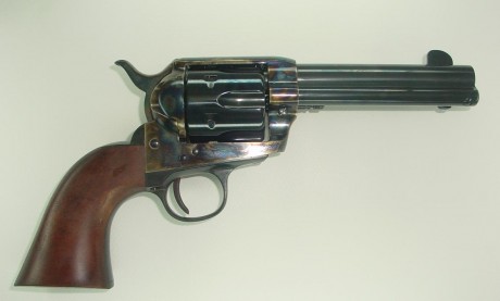 Me encantan los rifles de palanca. No sé si son potentes, ni si son precisos y lo que si sé es que no 170