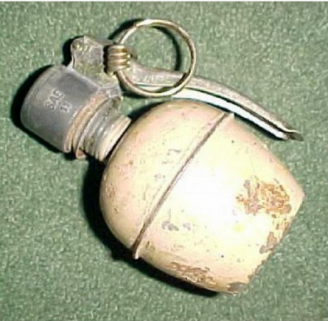 Hace unos días encontré por casualidad en una web extranjera un arma a la venta que hacía muchos años 71