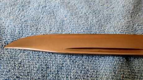 Hola,tengo este cuchillo "J.A. HELLBERG ESKILSTUNA SWEDEN"que era de mi suegro y lo quiero vender,pero 22