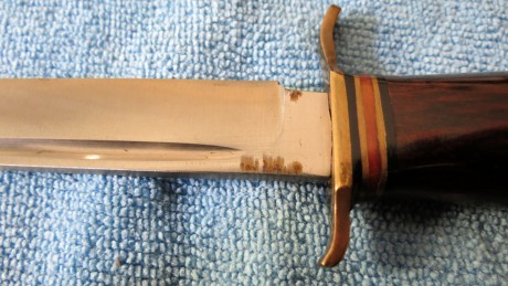 Hola,tengo este cuchillo "J.A. HELLBERG ESKILSTUNA SWEDEN"que era de mi suegro y lo quiero vender,pero 21