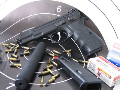 Nadie me puede comentar nada sobre la cz 75 kadet cal. .22 ya que estoy interesado en ella para precision 11