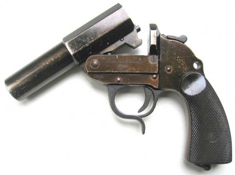 Hace unos días encontré por casualidad en una web extranjera un arma a la venta que hacía muchos años 21