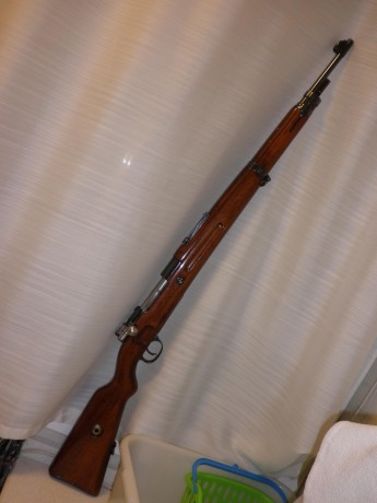 Tengo un amigo que tiene a la venta un antiguo mauser Checo militar  del 7,92 x 57,  todo original con 00