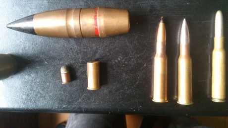 hola compañeros bueno,pues deciros que llego a mis manos una herramienta de fabricacion de proyectiles.

el 121