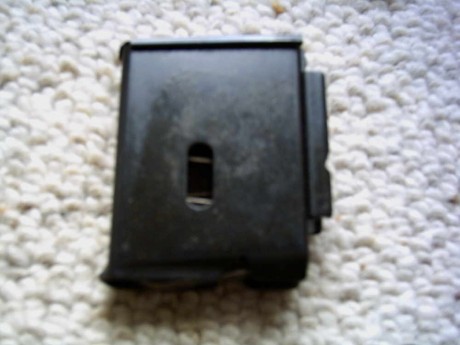 Hola a todos.
Estoy buscando un cargador para carabina Kriko del 22 magnum.
Si alguien me ayuda a encontrarlo 00