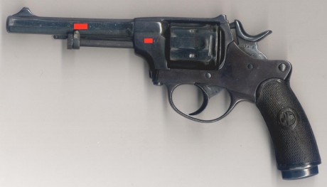 Hace unos días encontré por casualidad en una web extranjera un arma a la venta que hacía muchos años 101