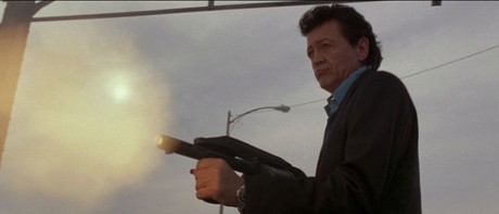 Compañeros,

En vista de las ganas de algunos (Elcafe, Wilcow, Vrakk, etc) por adivinar armas de películas 150