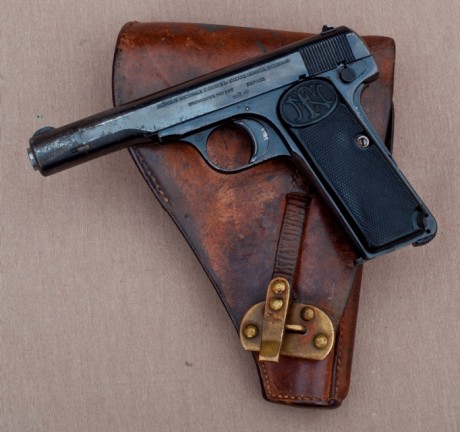 Hace unos días encontré por casualidad en una web extranjera un arma a la venta que hacía muchos años 12