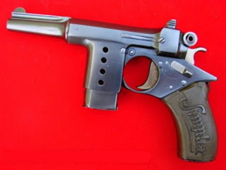 Hace unos días encontré por casualidad en una web extranjera un arma a la venta que hacía muchos años 61