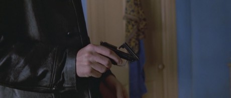 Compañeros,

En vista de las ganas de algunos (Elcafe, Wilcow, Vrakk, etc) por adivinar armas de películas 80