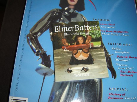 hola vendo estos minilibros taschen fotografia erotica ,y fetichismo  20 € cada uno envio incluido 02