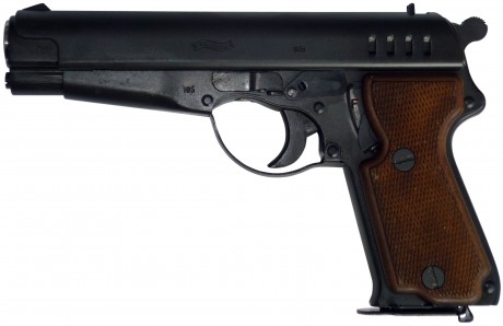 Hace unos días encontré por casualidad en una web extranjera un arma a la venta que hacía muchos años 100