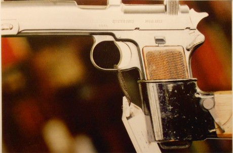 Hace unos días encontré por casualidad en una web extranjera un arma a la venta que hacía muchos años 160