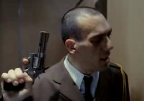 Compañeros,

En vista de las ganas de algunos (Elcafe, Wilcow, Vrakk, etc) por adivinar armas de películas 60