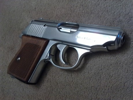 Soy coleccionista de armas, ademas de poseedor de licencia de armas, asi que antes coleccionaba inutilizadas 101