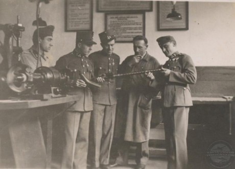 Hace unos días encontré por casualidad en una web extranjera un arma a la venta que hacía muchos años 130