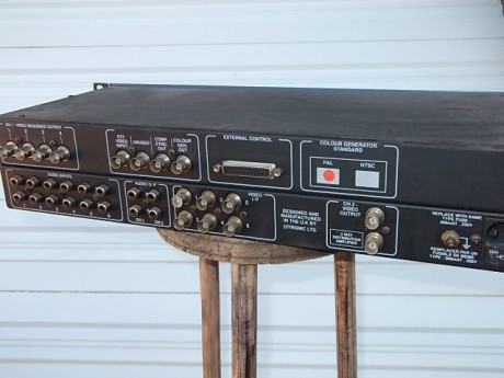 VENDO SELECTOR VIDEO MARCA CITRONIC VS200 , TIENE SELECION PARA 6 ENTRADAS VIDEO Y CUATRO SALIDAS PARA 01