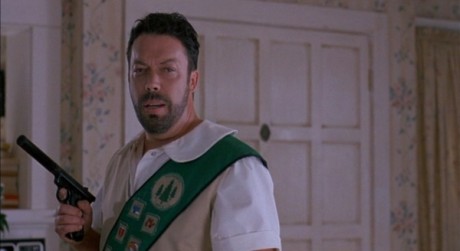 Compañeros,

En vista de las ganas de algunos (Elcafe, Wilcow, Vrakk, etc) por adivinar armas de películas 70