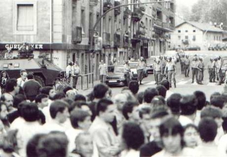 Vamos a intentar hacer un hilo donde podamos incluir todas las tanquetas o vehiculos especiales usados 50