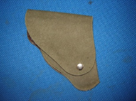 Buenas tardes.
 Esta funda ha sido hecha a medida para un revolver astra 250 de 2", preparada para 00