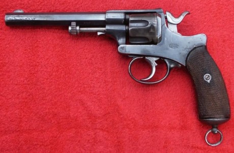Hace unos días encontré por casualidad en una web extranjera un arma a la venta que hacía muchos años 100