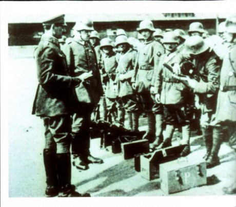 Hace unos días encontré por casualidad en una web extranjera un arma a la venta que hacía muchos años 61