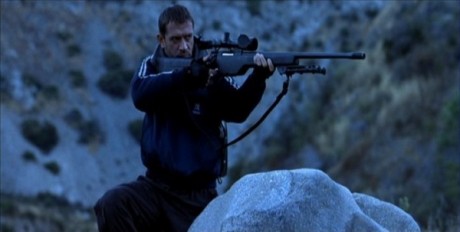 Compañeros,

En vista de las ganas de algunos (Elcafe, Wilcow, Vrakk, etc) por adivinar armas de películas 70