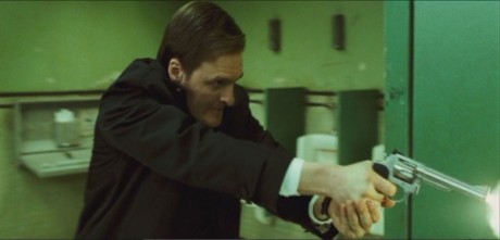 Compañeros,

En vista de las ganas de algunos (Elcafe, Wilcow, Vrakk, etc) por adivinar armas de películas 00