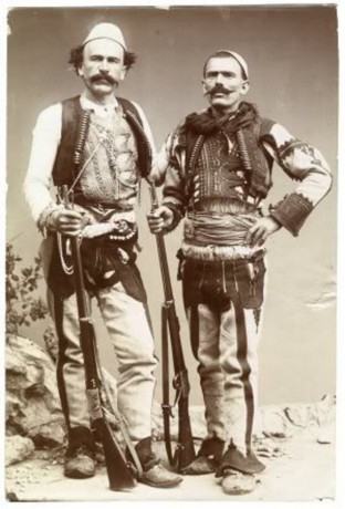 Hace unos días encontré por casualidad en una web extranjera un arma a la venta que hacía muchos años 30