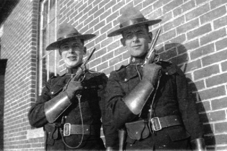 Hace unos días encontré por casualidad en una web extranjera un arma a la venta que hacía muchos años 172