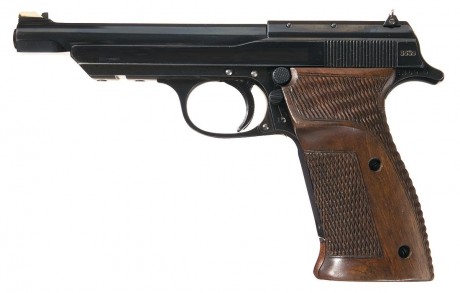 Hace unos días encontré por casualidad en una web extranjera un arma a la venta que hacía muchos años 160