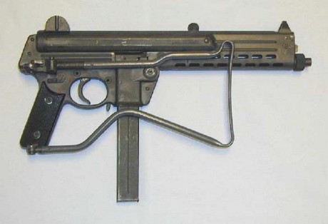 Hace unos días encontré por casualidad en una web extranjera un arma a la venta que hacía muchos años 122