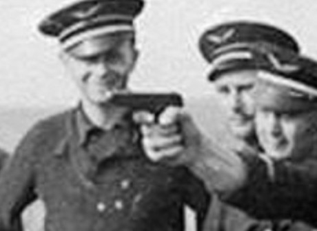 Hace unos días encontré por casualidad en una web extranjera un arma a la venta que hacía muchos años 140