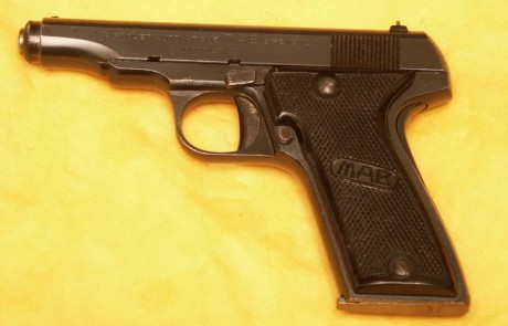 Hace unos días encontré por casualidad en una web extranjera un arma a la venta que hacía muchos años 20
