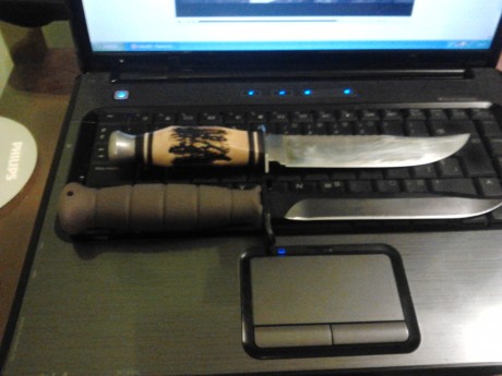 Por cosas del destino ha llegado a mi este cuchillo de caza.
por lo que se ve en la hoja es un Icel, marca 00