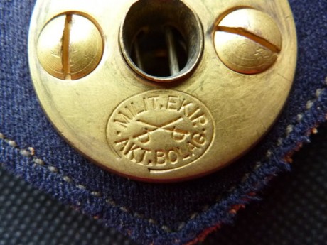 Hace unos días encontré por casualidad en una web extranjera un arma a la venta que hacía muchos años 152