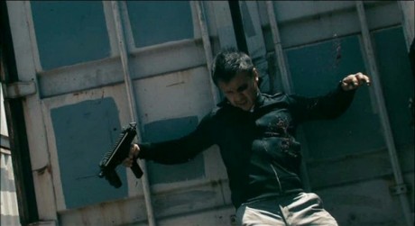 Compañeros,

En vista de las ganas de algunos (Elcafe, Wilcow, Vrakk, etc) por adivinar armas de películas 40