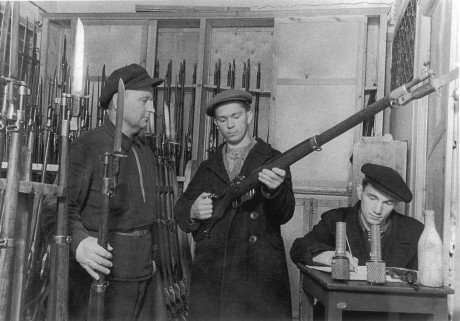 Hace unos días encontré por casualidad en una web extranjera un arma a la venta que hacía muchos años 50