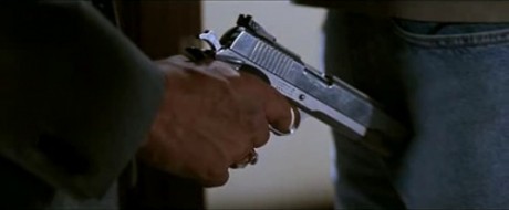 Compañeros,

En vista de las ganas de algunos (Elcafe, Wilcow, Vrakk, etc) por adivinar armas de películas 30