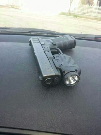 Saludos compañeros,

Estoy pensando en adquirir un laser para mi glock 17(4a Gen)  y estoy dudando entre 40