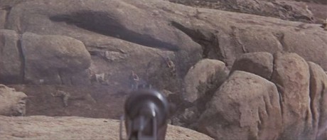 Compañeros,

En vista de las ganas de algunos (Elcafe, Wilcow, Vrakk, etc) por adivinar armas de películas 150