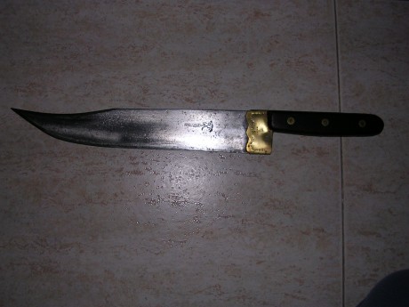 compañeros he comprado este cuchillo-bayoneta el cual no tiene marcas de fabricante visibles ¿me podriais 111