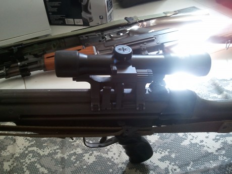 Hola, he montado un visor hensoldt z24 en mi cetme, lo he probado a 50 metros a ver que tal iba y mi sorpresa 102