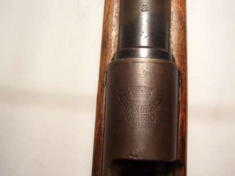 ¿alguien sabe que significan? ¿puede ser el lugar de destino de las armas, como algun cuerpo en especial?

son 01