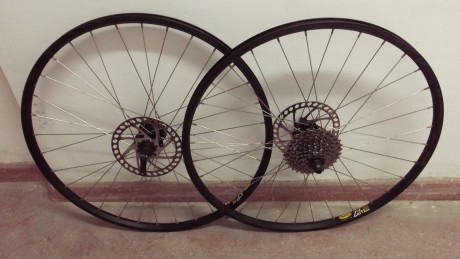 VENDO CONJUNTO DE RUEDAS MAVIC XM 117 DE DOBLE PARED.

 * CONJUNTO DE RUEDAS MAVIC XM 117 DE DOBLE PARED 00