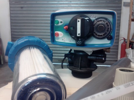 Vendo descalcificador de 2 cuerpos marca Astramatic , creo que es de 25 litros y 800 litros/hora. Lo compré 01