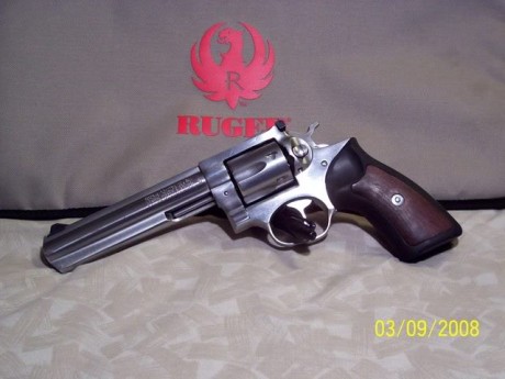 Buenas compañeros, ¿que os parece este revolver para fuego central? partiendo de la base que las olimpicas 01